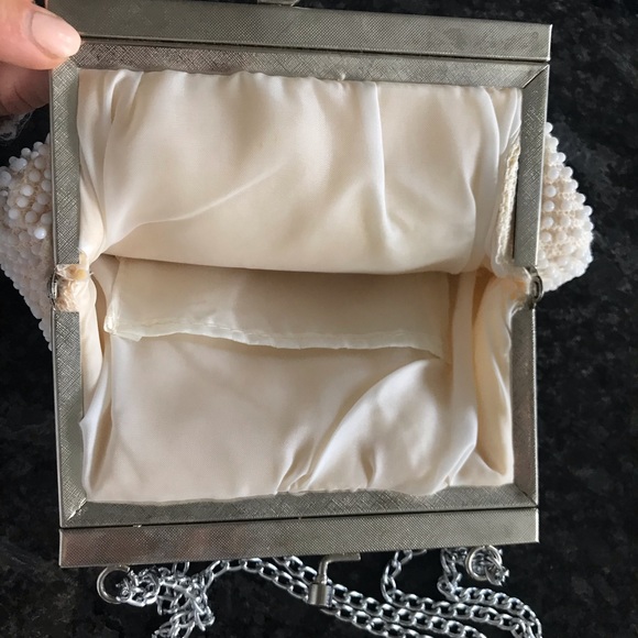 Clutch - Picture 4 of 7